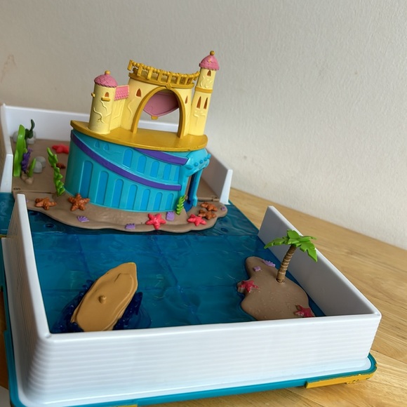 About to donate! Polly Pocket Ariel book Little Mermaid Disney Castle Island - Picture 6 of 7